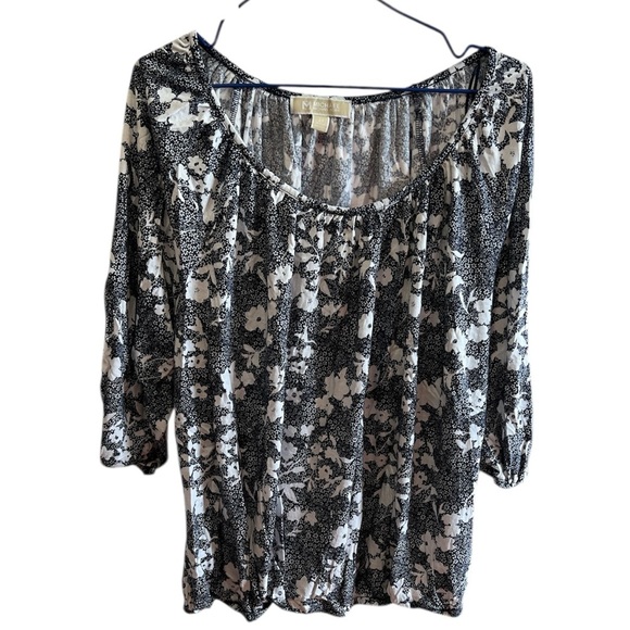 โจ Stunning Michael Kors Blouse โ 2X (Blue & White Floral) โจ - Picture 2 of 4